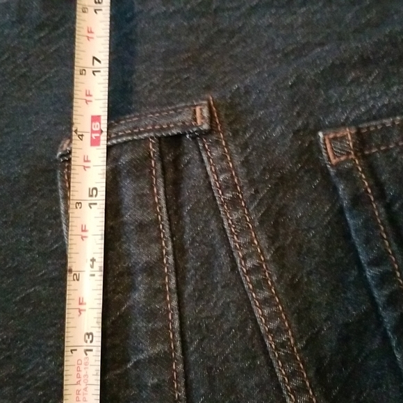 Old Navy Slouchy Straight Jeans - Picture 6 of 7